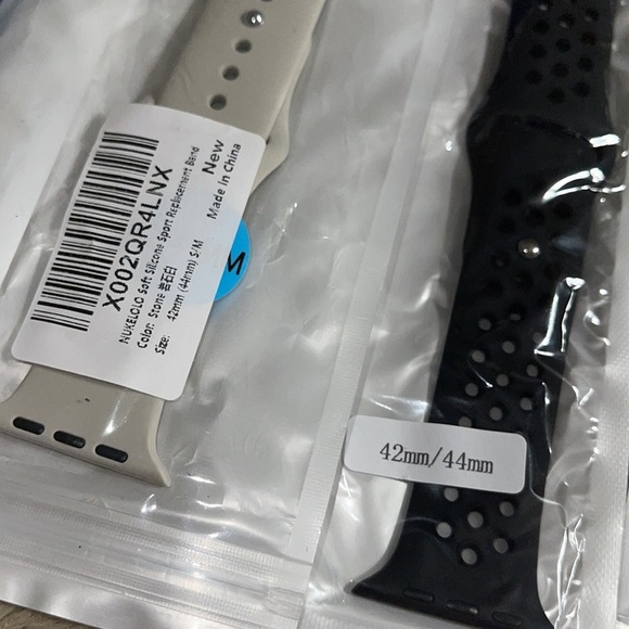 New set/4 Apple Watch bands 42/44mm - Picture 3 of 4